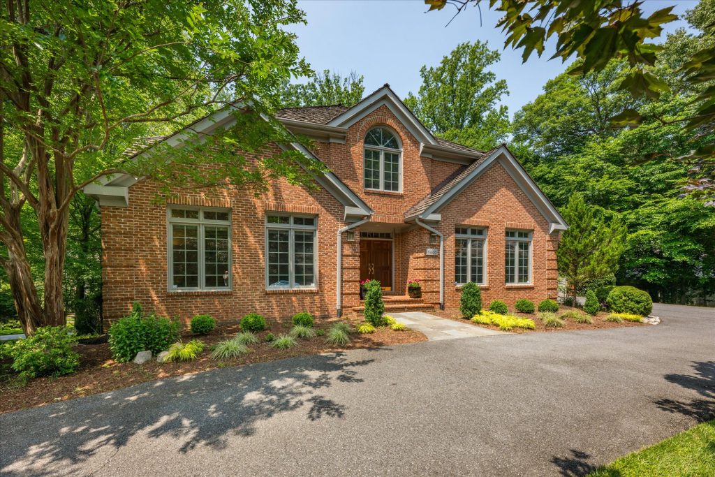 9600 Eagle Ridge Drive